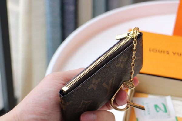 Replica LV Key Pouch M62650 – Stylish Compact Design - Image 4