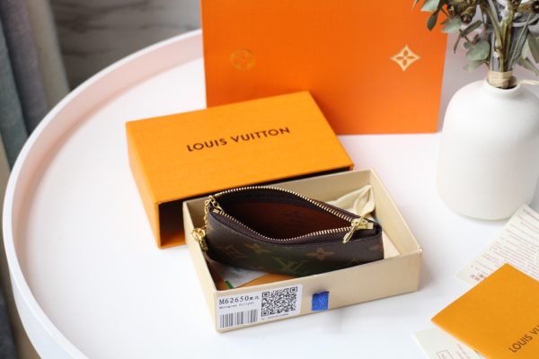 Replica LV Key Pouch M62650 – Stylish Compact Design - Image 6