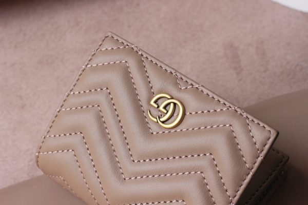 Replica Gucci Marmont Card Case Wallet 466492 - Stylish & Compact - Image 3