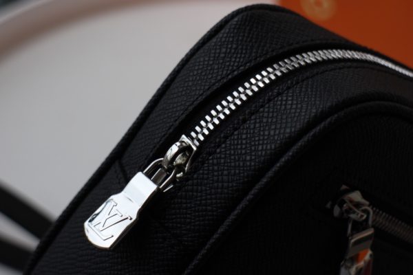 Louis Vuitton Pochette Kasai M30441 Replica - Chic Luxury Dupe - Image 6