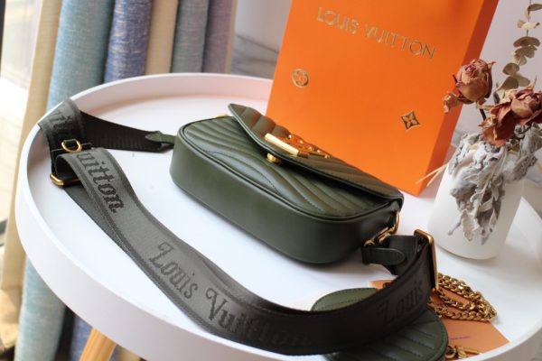 Louis Vuitton New Wave Multi-Pochette Replica M56471 - Image 17