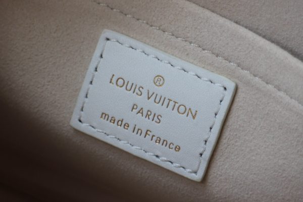 Louis Vuitton New Wave Camera Bag Replica M53683 - Image 17