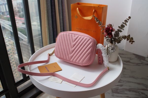 Louis Vuitton New Wave Camera Bag Replica M53683 - Image 2