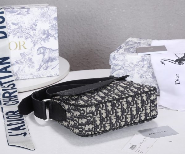 Dior Replica Oblique Mini Saddle Messenger Bag – AAA Quality - Image 4