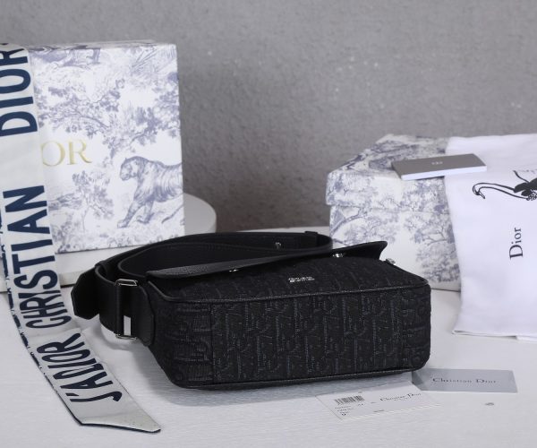 Dior Replica Oblique Mini Saddle Messenger Bag – AAA Quality - Image 7