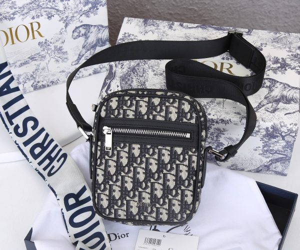 Replica Dior Messenger Pouch in Black & Beige - Image 2