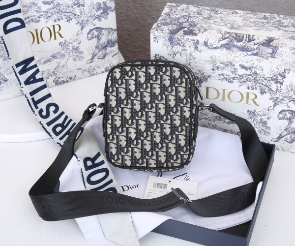 Replica Dior Messenger Pouch in Black & Beige - Image 3