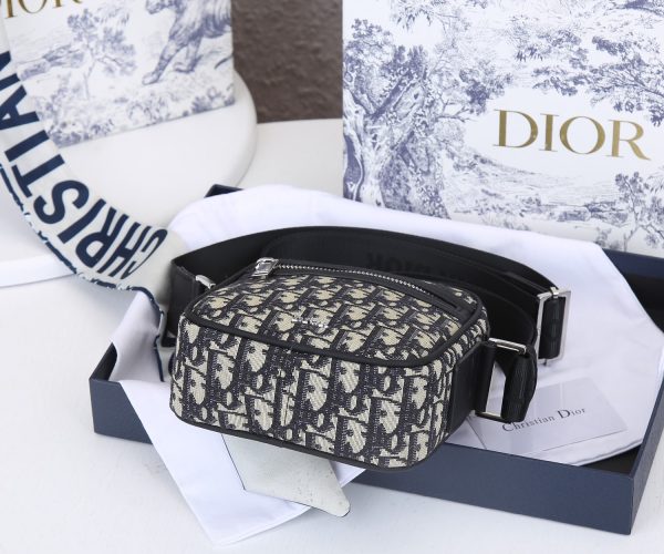 Replica Dior Messenger Pouch in Black & Beige - Image 4