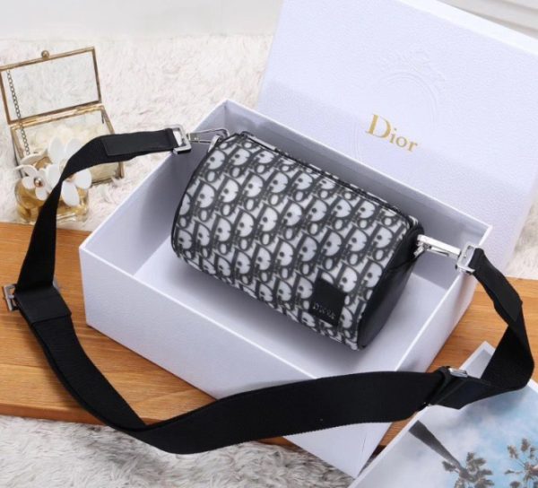 Dior-Inspired Roller Messenger Bag – Stylish Replica Design - Image 2