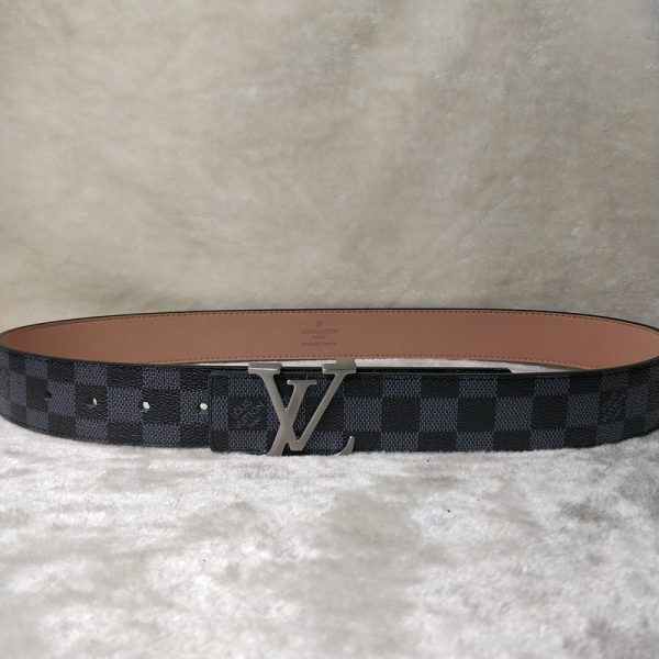 Replica LV Belt L76-70 38mm Silver Buckle Luxury Style - Image 3