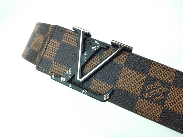 Replica Louis Vuitton Belt L168-75 38mm Silver Buckle - Image 3