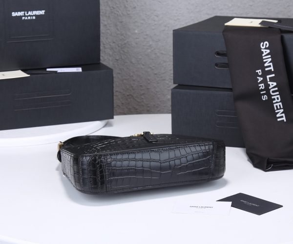 2024 YSL Le 5 à 7 Hobo Crocodile-Embossed Leather Replica - Image 5