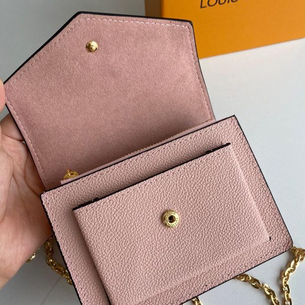 LV Mini Mylockme Chain Pochette Replica M69183 – Stylish & Compact - Image 16