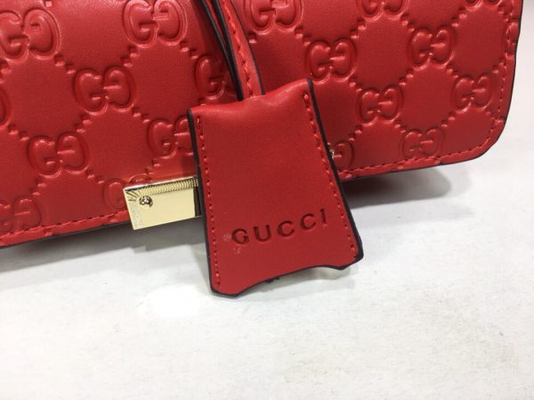Replica Gucci Padlock Signature Shoulder Bag - Compact & Stylish - Image 10