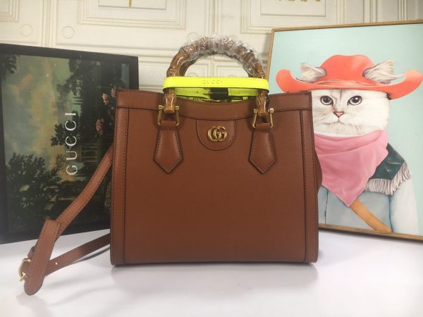 Replica Gucci Diana Small Tote Bag in 7 Vibrant Colors - Image 5