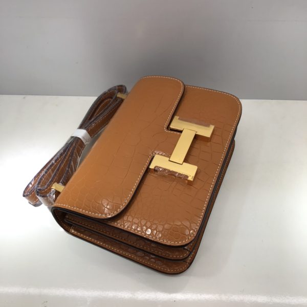 Replica Hermes Croc-Pattern Constance Crossbody Bag - Image 32