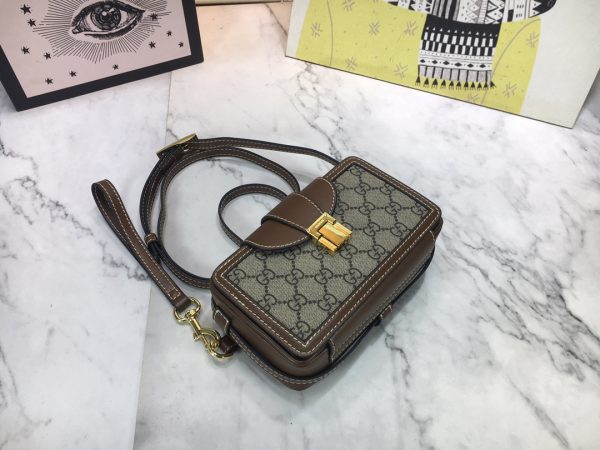 Replica Gucci Mini Bag with Secure Clasp Closure - Image 4
