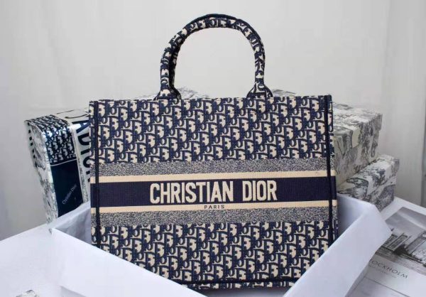 Replica Dior Oblique Book Tote 36/42Cm - Image 12