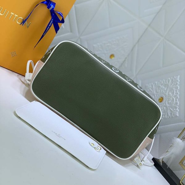 Replica LV Neverfull MM Tote in Green & Beige - Image 3