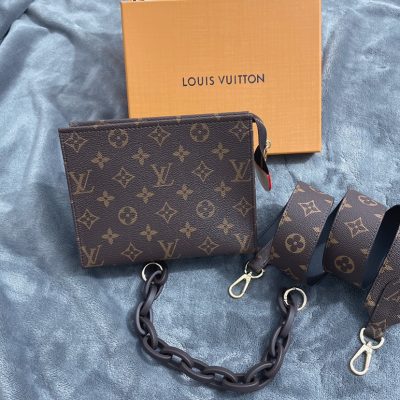 Louis Vuitton Monogram Pouch K01 – Timeless Replica Style