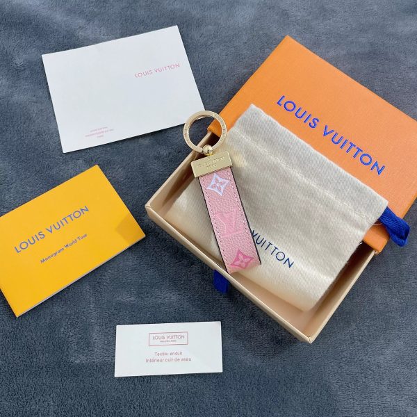 LV Dragonne Bag Charm & Key Holder – Stylish Replica L04 - Image 6