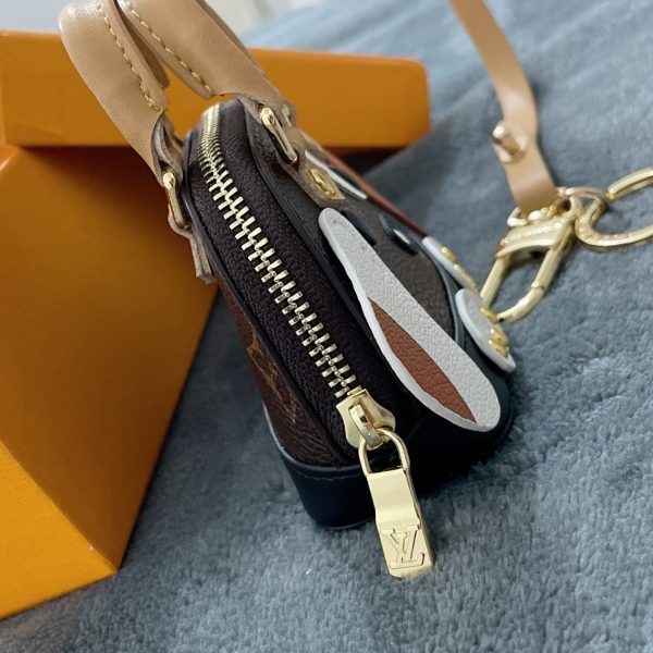 Louis Vuitton Replica Dog Charm Wallet with Chain L05 - Image 3