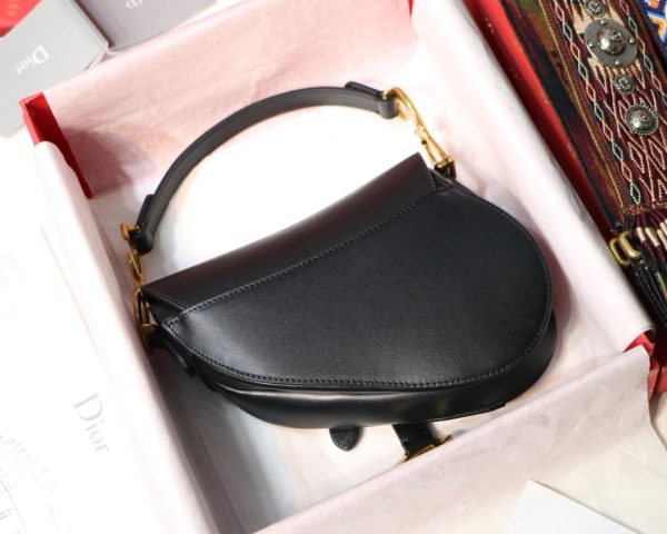 Replica Dior Mini Saddle Bag M0447 – Stylish & Compact Design - Image 6