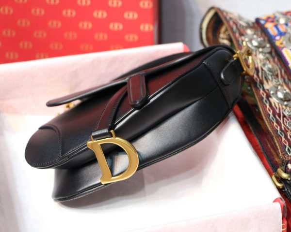Replica Dior Mini Saddle Bag M0447 – Stylish & Compact Design - Image 8