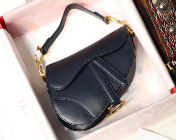 Replica Dior Mini Saddle Bag M0447 – Stylish & Compact Design - Image 9