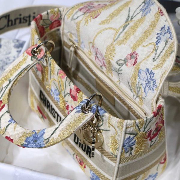 Replica Dior AAA Flowers Lady D-Lite Bag M0565 Embroidery - Image 2