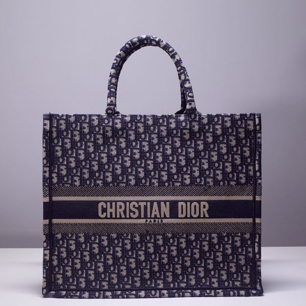 Replica Dior Book Tote Bag M1286 in Classic Design