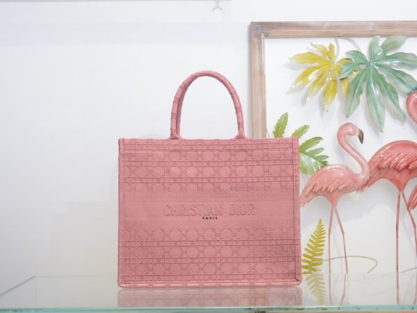 AAA Replica Dior Embroidery Book Tote 41.5×35 - Image 8
