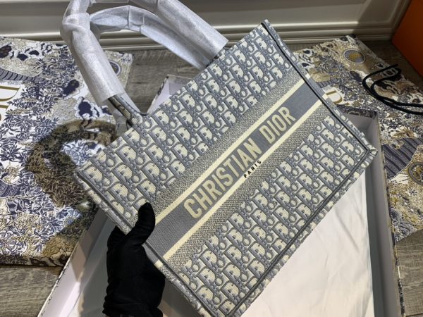 Replica Dior Oblique Book Tote 36/42Cm - Image 4