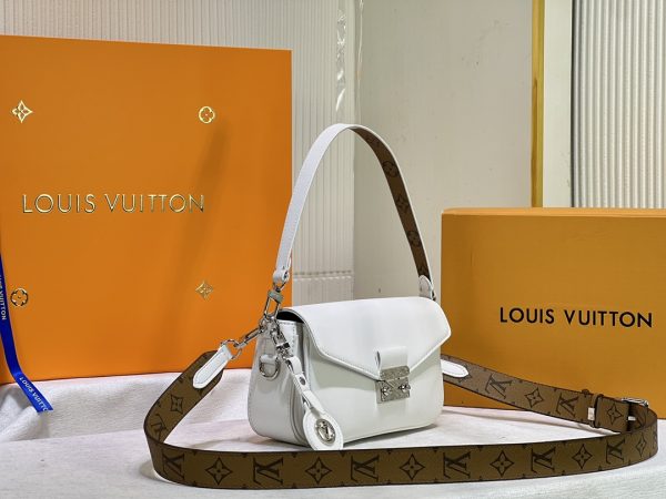 Louis Vuitton Swing Bag Replica – Timeless Luxury Design - Image 7