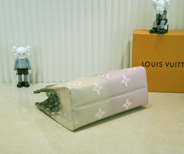 Replica Louis Vuitton Onthego MM/GM Tote Bag - Image 16