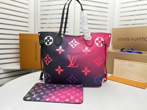 Replica Louis Vuitton Neverfull MM Tote - 3 Chic Styles