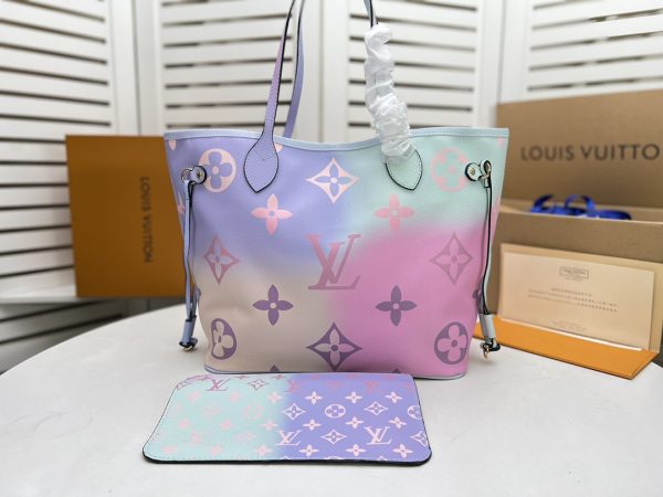 Replica Louis Vuitton Neverfull MM Tote - 3 Chic Styles - Image 5