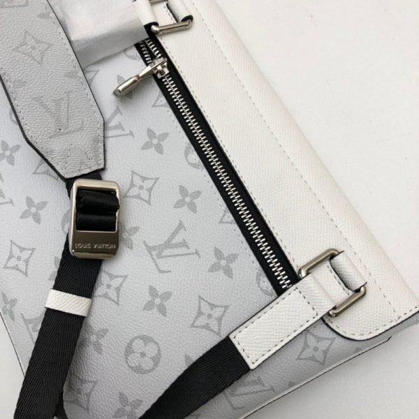 LV Replica Outdoor Flap Messenger M30413 – Stylish & Functional - Image 6