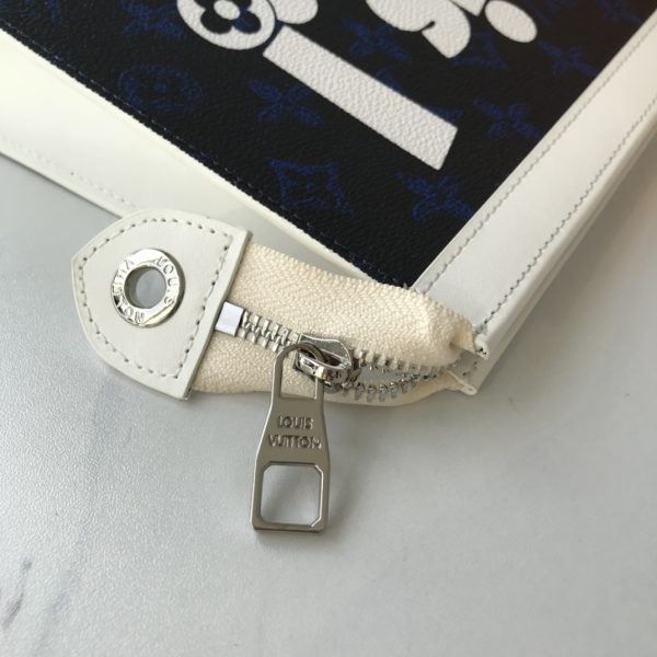 Replica LV Pochette Voyage MM M30423 Handbag - Image 7