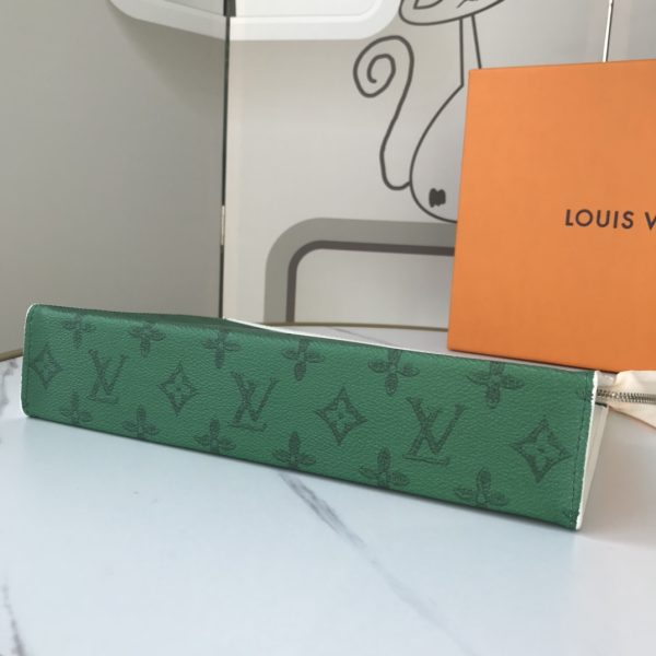 Replica LV Pochette Voyage MM M30423 Handbag - Image 13