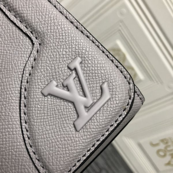 Replica LV New Flap Messenger Bag M30813 - Image 14