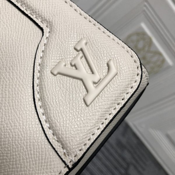 Replica LV New Flap Messenger Bag M30813 - Image 18