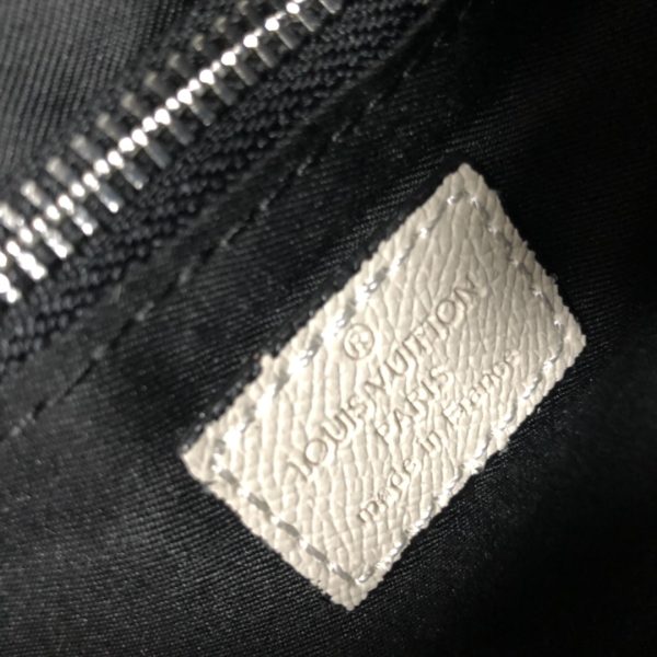 Replica LV New Flap Messenger Bag M30813 - Image 20
