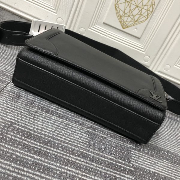 Replica LV New Flap Messenger Bag M30813 - Image 6