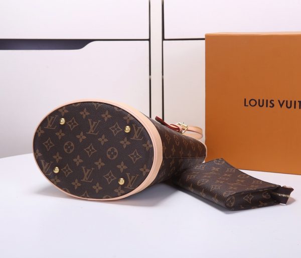 Louis Vuitton Monogram Bucket PM Tote with Wallet M42238 Replica - Image 6