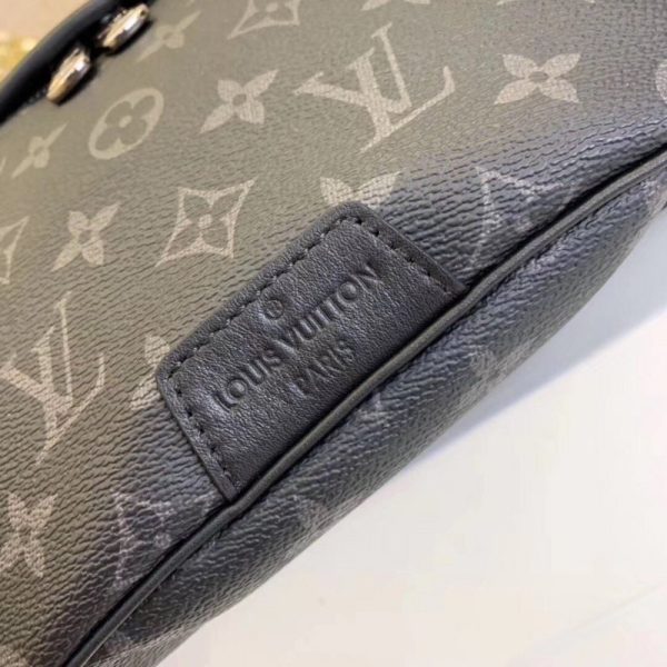 Replica LV Discovery Bumbag M44336 – Stylish & Functional - Image 5