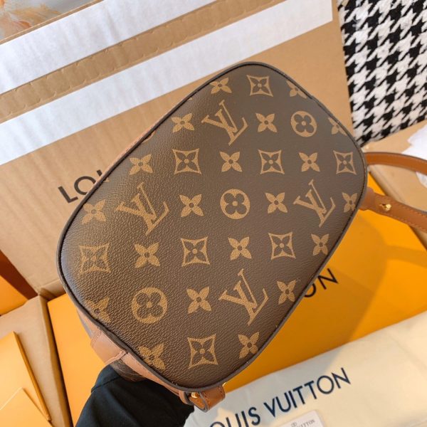 LV Dauphine Backpack PM Replica – Stylish & Timeless Design - Image 4