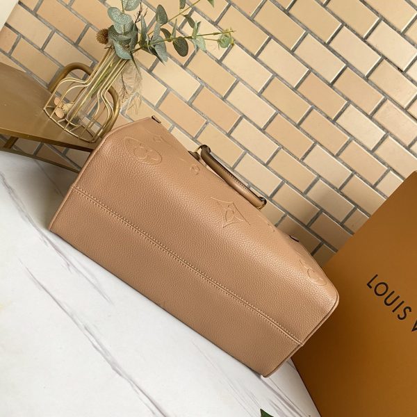Replica LV Onthego MM Tote Bag in 6 Stylish Designs - Image 15