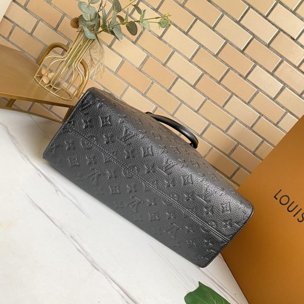 Replica LV Onthego MM Tote Bag in 6 Stylish Designs - Image 19