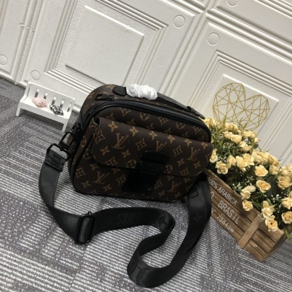 Replica Louis Vuitton S Lock Messenger Bag M45863 - Image 4